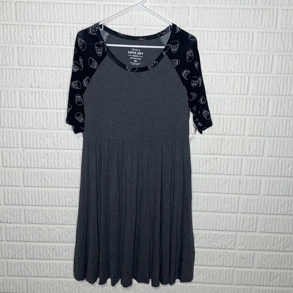 Torrid Gray Skull Sleeve Super Soft Raglan Dress